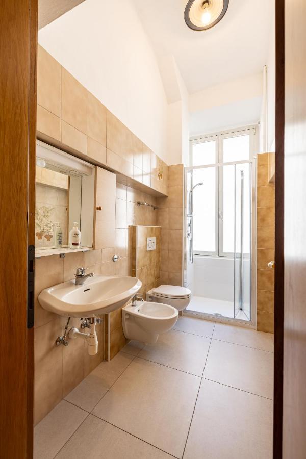 Mia Rooms - Room With Private Bath Bolzano Center Bagian luar foto